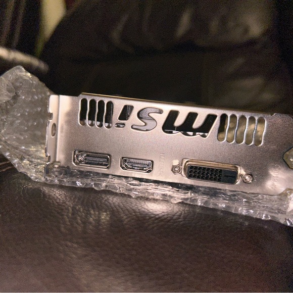 I’m selling my 1050 gpu with dual fans used only for 2 months